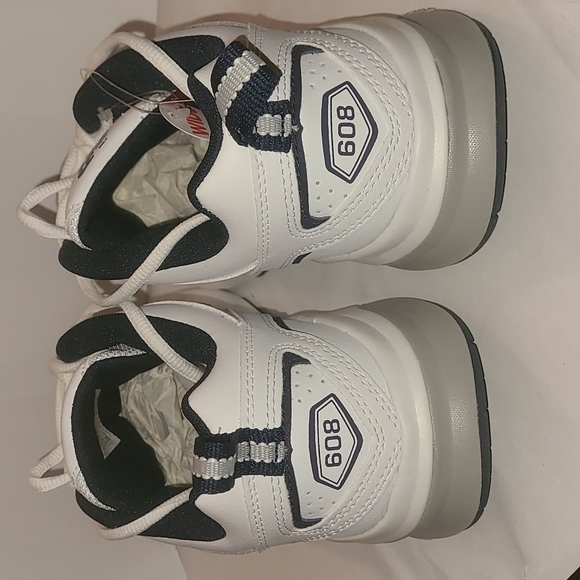 New Balance Men's 608 V5 Casual Comfort Fitness Cross Training, White-Navy, 8.5W - Picture 6 of 11
